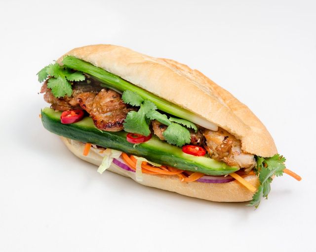 Lemongrass chicken roll